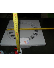 CHIUSINO SIFONATO CM 30 X 30 DA 110 / 100