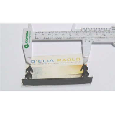 GRAFFETTA FISSARETE IN MATERIALE PLASTICO